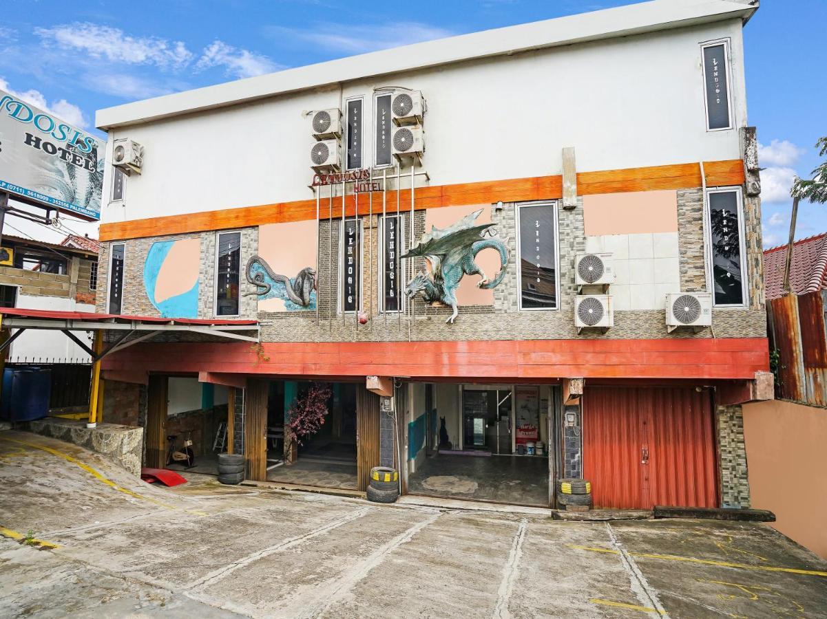 Oyo 90161 Hotel Lendosis Pipa Reja Angkatan 66 Palimbão Exterior foto