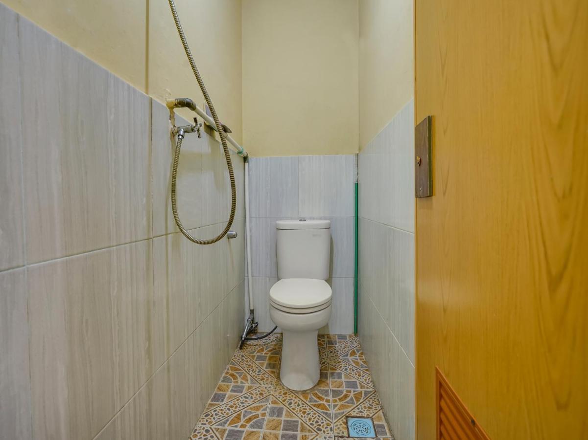 Oyo 90161 Hotel Lendosis Pipa Reja Angkatan 66 Palimbão Exterior foto