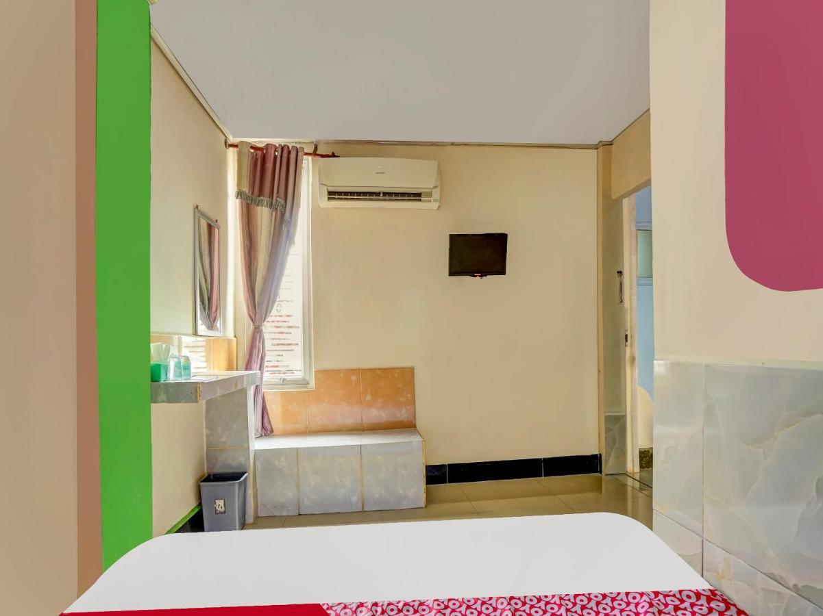 Oyo 90161 Hotel Lendosis Pipa Reja Angkatan 66 Palimbão Exterior foto